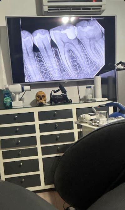 CLÍNICA DENTAL DR. OMAR LEYVA