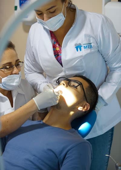 Clínica Dental MEB