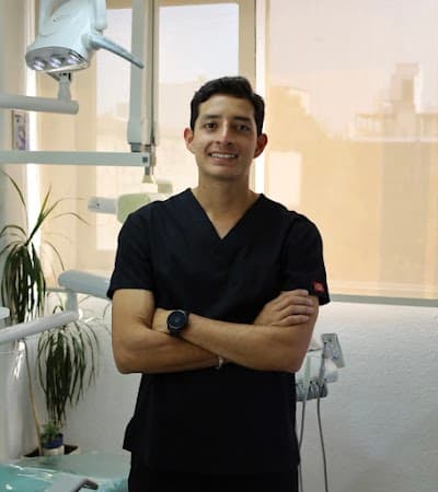 Dr. Alejandro Díaz González