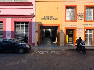 Dr. Angel Gómez Reyes