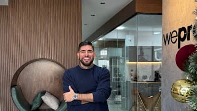 Dr. Moises Velasquez Tovar, Dentista - Odontólogo