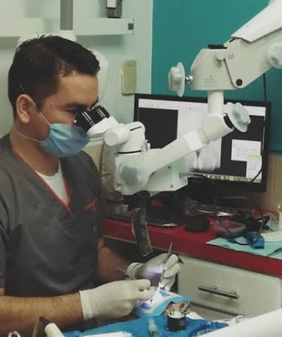 Dr. Ricardo Ayón García, Dentista - Odontólogo