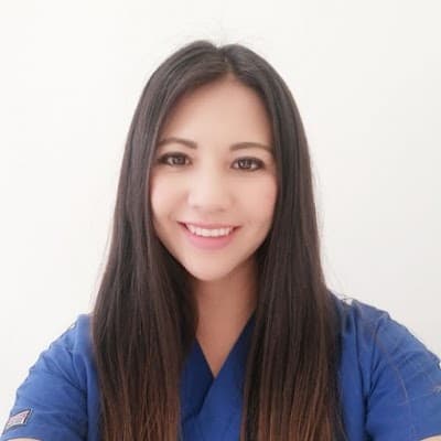 Dra. Adriana Sarahí Rangel Lozano, Dentista - Odontólogo