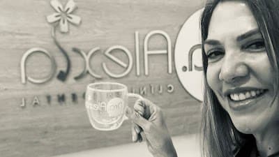 Dra Alexia Clínica Dental Top Doctor Spark e Invisalign ®