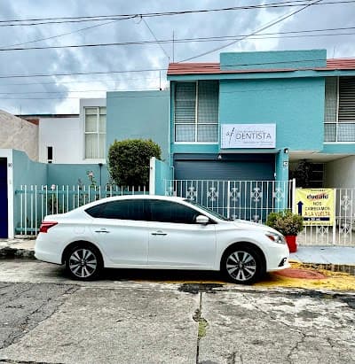 Dra. Andrea Ferreyra-Especialista en Ortodoncia