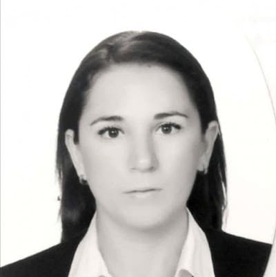 Dra. Andrea Yrazú González Salazar, Dentista - Odontólogo