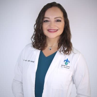 Dra. Aura Leonora Mora Sánchez, Dentista - Odontólogo