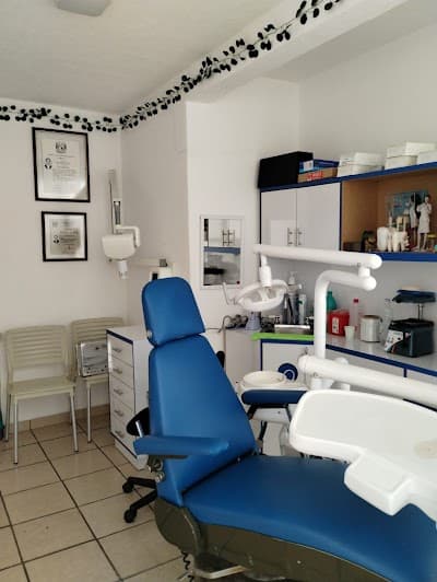 Dra. Sonia Merlín, Dentista - Odontólogo