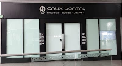 GNUX Dental Cancún