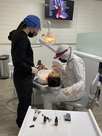 Implantes Dentales Morelia CÉNIT Odontología Avanzada | Dentistas en Morelia | Diseño de Sonrisa