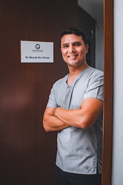Odontólogo Especialista en Endodoncia Ricardo Ruiz Torres