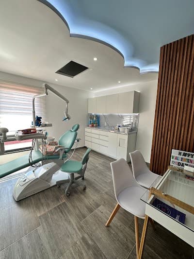 Odontopediatra Karen Cuevas en zapopan (Dentista de niños)