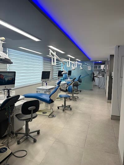 Ortodoncia y Alineadores Satélite - Clínica Balut