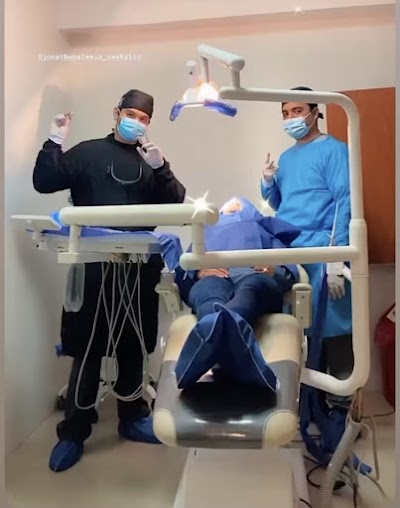 Clinica Dental Dr. Jonathan Castillo