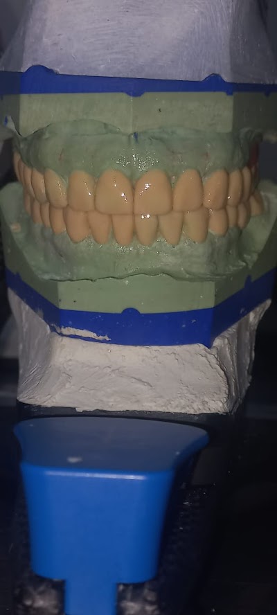 Clínica Dental Lindoro