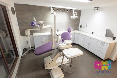 Clinica Dental +Sonrisas