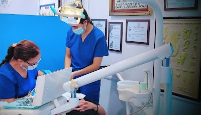 CLINICA DENTAL TAPATIA