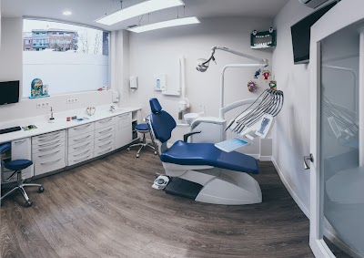 Clinica Dental Vallejo Y Daniele