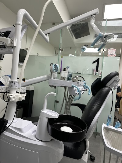 Dental Center CDMX | Dentista Coyoacán | Brackets | Implantes dentales | Diseño de sonrisa | Carillas