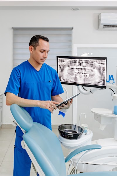 Dentist Dr. Jose Antonio Garcia Montemayor