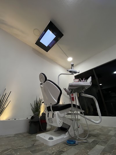 Dentista Marivi Reyes