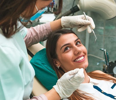 DENTISTA URGENCIAS DENTALES 24 HORAS CLINICA REALDENT CONDESA