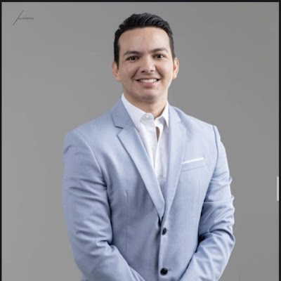Dr. Eduardo Adrian Martínez Hernández, Dentista - Odontólogo