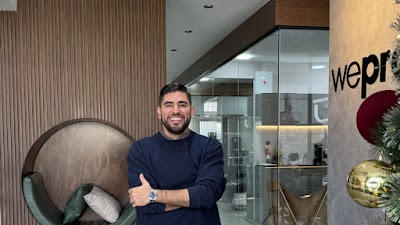 Dr. Moises Velasquez Tovar, Dentista - Odontólogo