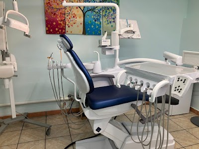 Dra. Amalia Torrecilla, Dentista - Odontólogo