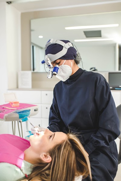 Dra. Ireri Rojas Bermúdez, Dentista - Odontólogo