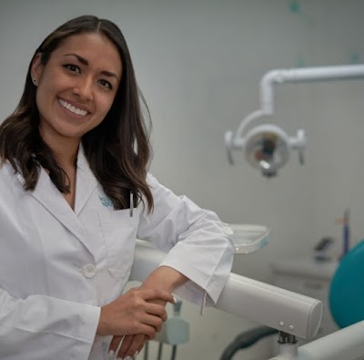 Dra. Lily Chiu Luminodent