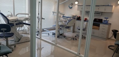 Dra. Tania Sandoval Ruiz, Dentista - Odontólogo