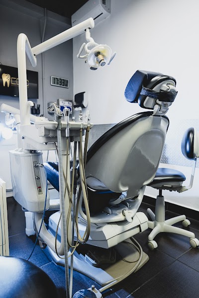 Esthetic Dental Center - Dentistas en Querétaro