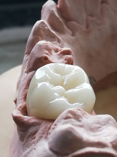 Mtra. Adriana Ramírez, Dentista - Odontólogo