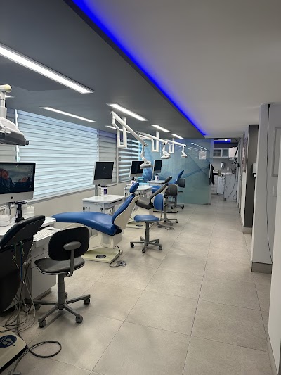 Ortodoncia y Alineadores Satélite - Clínica Balut