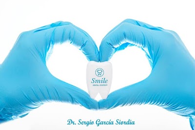 SMILE DENTAL CENTER Dr. Sergio García Siordia