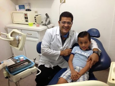 Smile DENTAL hermosillo Dr. Martín Covarrubias Cortes