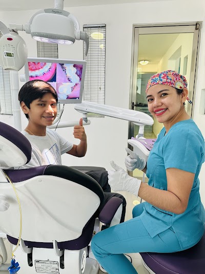 SmileDent - Clínica de Especialidades Dentales