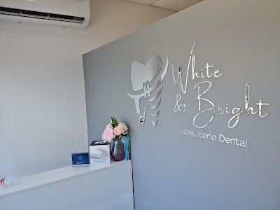 White & Bright Consultorio Dental